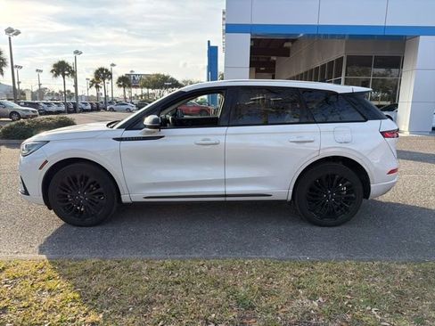 Used 2023 Lincoln Corsair FWD w/ Equipment Group 101A image 5