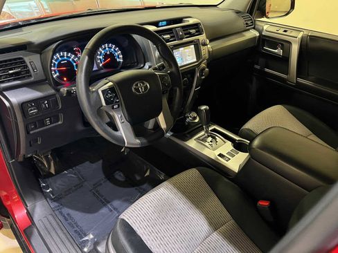 Used 2017 Toyota 4Runner SR5 image 2