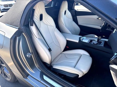 Used 2023 BMW Z4 M40i w/ Premium Package RWD image 27