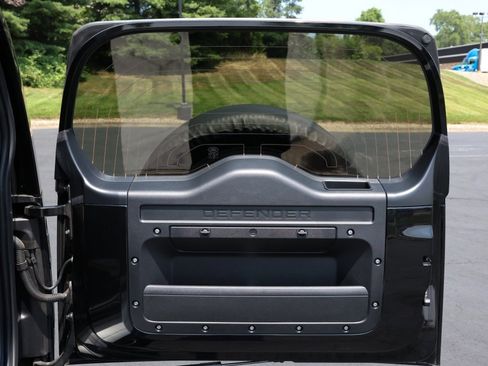 Used 2024 Land Rover Defender 130 V8 image 36