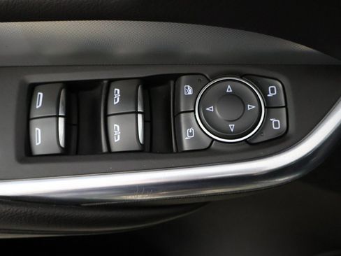 Used 2022 Cadillac XT4 Premium Luxury w/ Safety Alert Package image 33