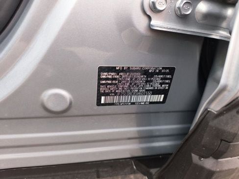 Used 2025 Subaru Forester Premium AWD/4WD image 31