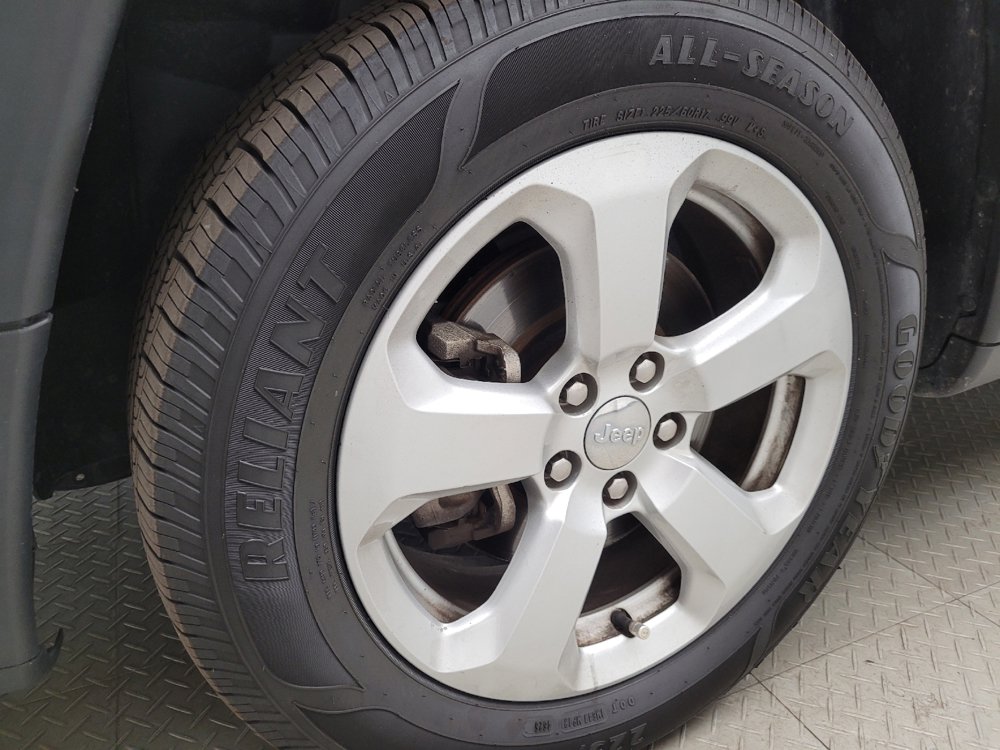 Used 2018 Jeep Compass Latitude w/ Popular Equipment Group AWD/4WD image 31