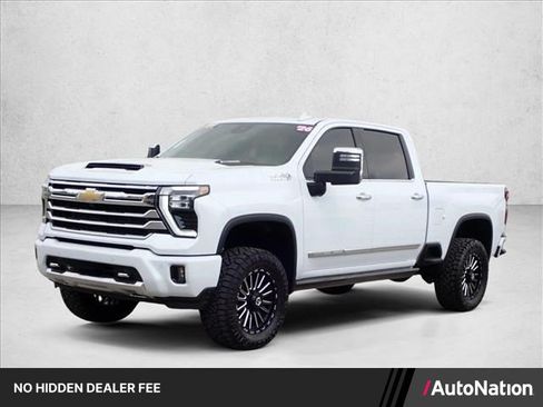 Used 2026 Chevrolet Silverado 2500 High Country w/ High Country Premium Package AWD/4WD image 1