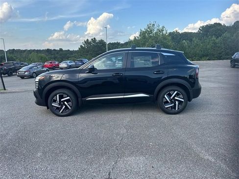 New 2025 Nissan Kicks SV w/ SV Premium Package image 7