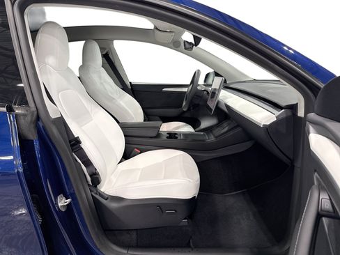 Used 2023 Tesla Model Y Performance AWD/4WD image 13