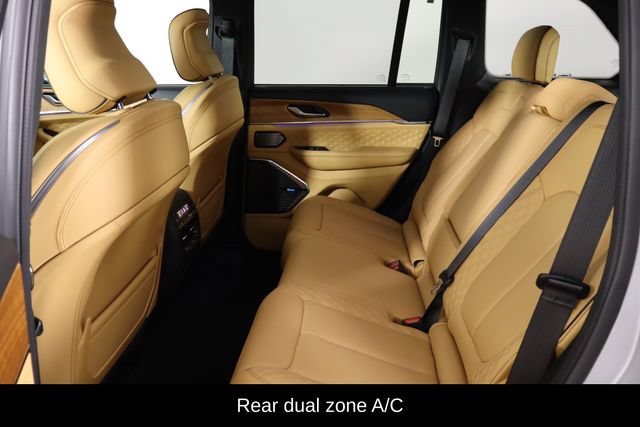 Used 2025 Jeep Grand Cherokee Summit AWD/4WD image 16