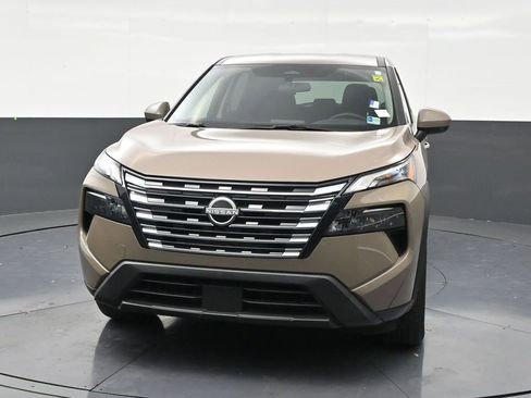Used 2025 Nissan Rogue SV FWD image 8