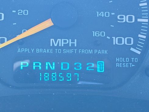 Used 2000 Chevrolet Silverado 1500 2WD Regular Cab w/ Exterior Appearance Pkg image 8