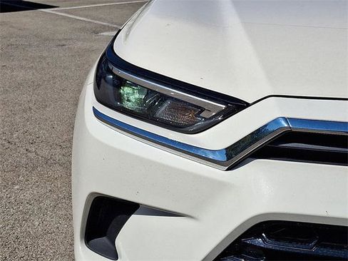 Certified 2024 Toyota Grand Highlander XLE image 9