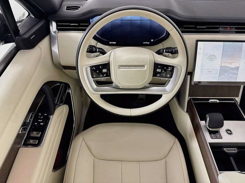 New 2026 Land Rover Range Rover Long Wheelbase SE AWD/4WD image 11