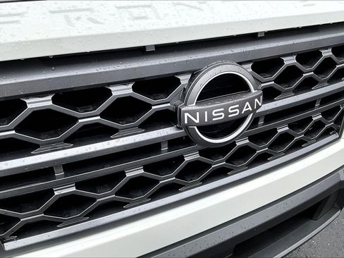 Used 2024 Nissan Frontier SL w/ Technology Package image 33