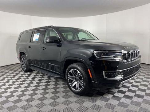 Used 2024 Jeep Wagoneer L Series II w/ Flexible Seating Group image 2