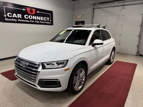 Used 2019 Audi Q5 Prestige w/ Prestige Package AWD/4WD image 3