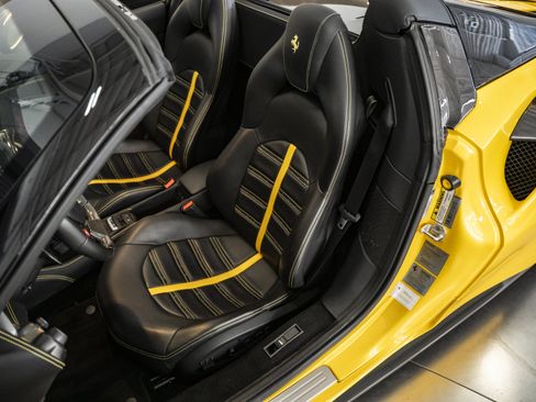 Used 2018 Ferrari 488 Spider RWD image 34