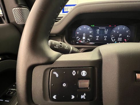 Used 2024 Land Rover Defender 130 X-Dynamic SE image 25