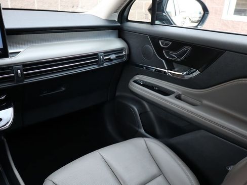 Used 2023 Lincoln Corsair AWD w/ Equipment Group 101A image 43