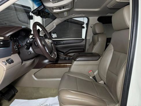 Used 2015 Chevrolet Suburban LT RWD image 35