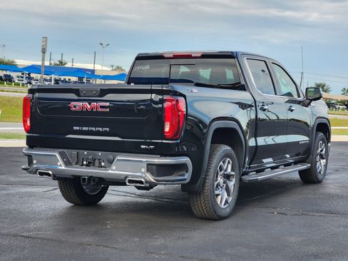 New 2025 GMC Sierra 1500 SLT image 4