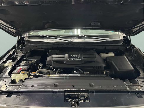 Used 2019 Nissan Titan SL w/ Off-Road Package image 32