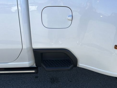 Used 2023 GMC Sierra 3500 Denali image 37