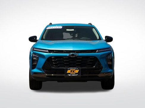 New 2026 Chevrolet Trax ACTIV w/ Driver Confidence Package FWD image 2