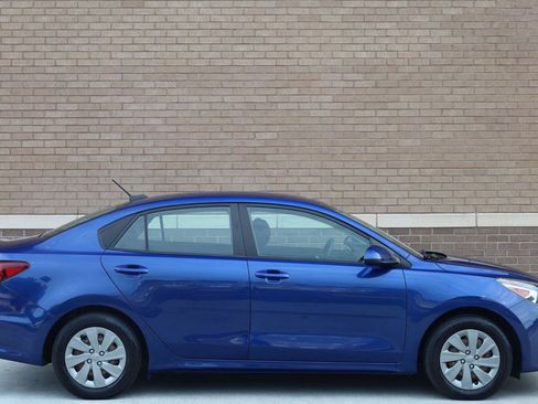 Used 2020 Kia Rio S FWD image 3
