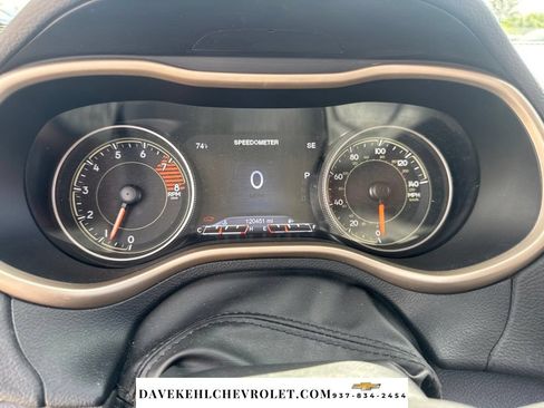 Used 2017 Jeep Cherokee High Altitude AWD/4WD image 28