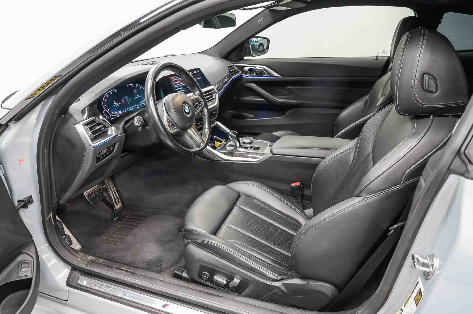Used 2022 BMW 430i Coupe w/ M Sport Package RWD image 17