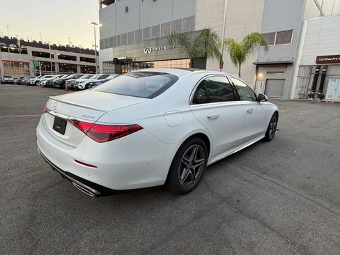 Used 2024 Mercedes-Benz S 580e 4MATIC Sedan w/ AMG Line image 4