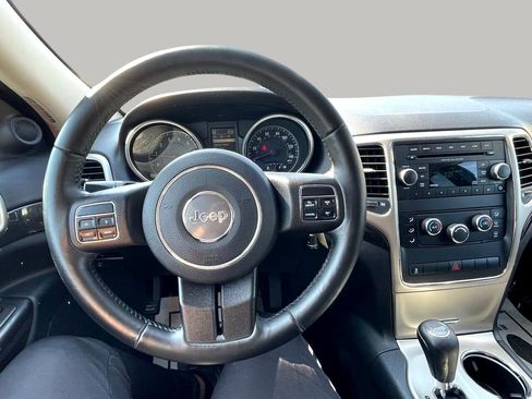 Used 2012 Jeep Grand Cherokee Laredo w/ Laredo E Group image 14