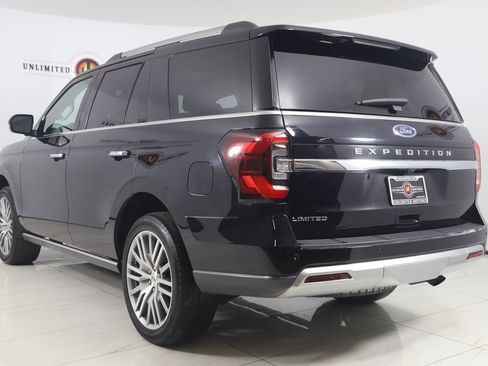 Used 2022 Ford Expedition Limited image 4