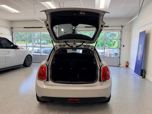 Used 2016 MINI Cooper 4-Door Hardtop FWD image 19
