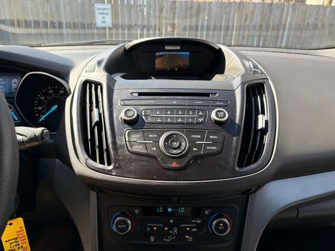 Used 2017 Ford Escape SE image 20