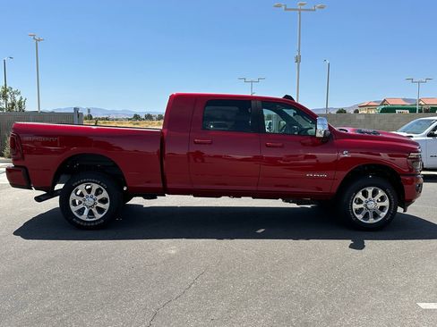 New 2026 RAM 2500 Laramie w/ Sport Appearance Package AWD/4WD image 9