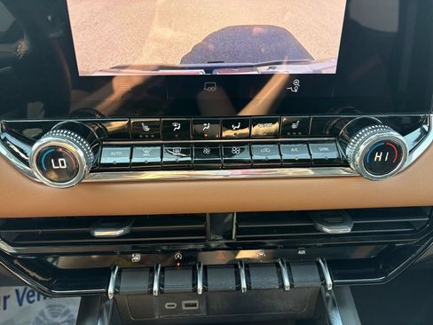 Used 2025 GMC Canyon AT4 AWD/4WD image 29
