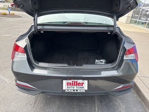 Used 2023 Hyundai Elantra SEL w/ Cargo Package image 16