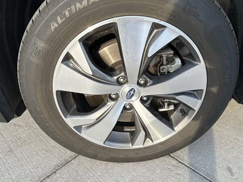 Used 2025 Subaru Ascent Premium image 6