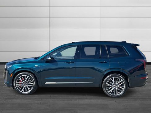 Certified 2025 Cadillac XT6 Sport w/ Platinum Package image 2