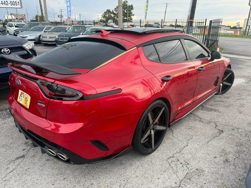 Used 2018 Kia Stinger GT2 AWD/4WD image 4