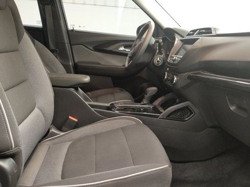 Used 2021 Chevrolet TrailBlazer LS FWD image 21