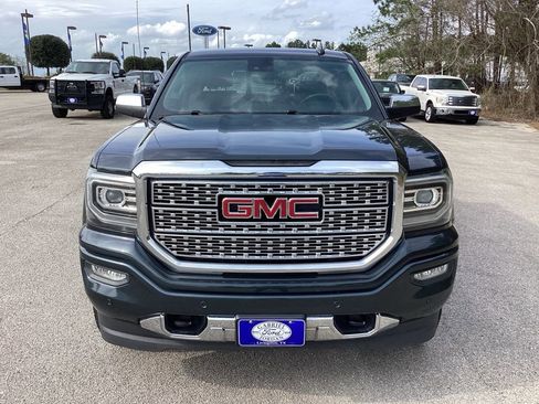 Used 2017 GMC Sierra 1500 Denali image 2