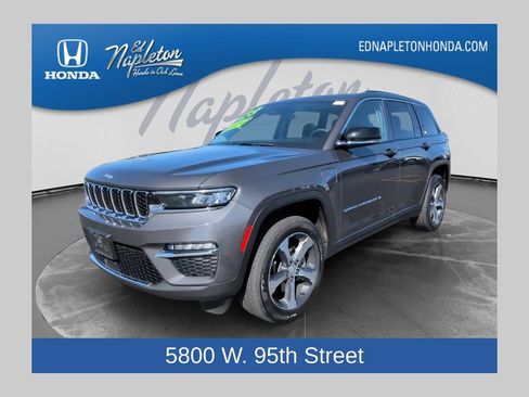 Used 2023 Jeep Grand Cherokee 4WD 4xe image 1