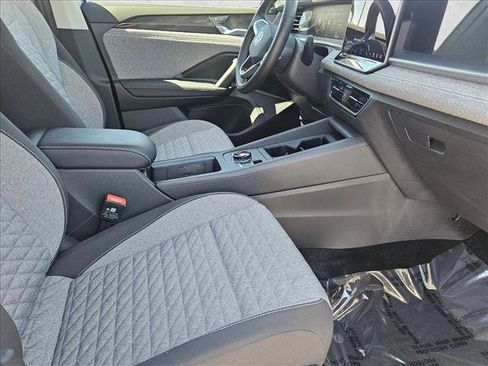 Used 2026 Volkswagen Tiguan S FWD image 19