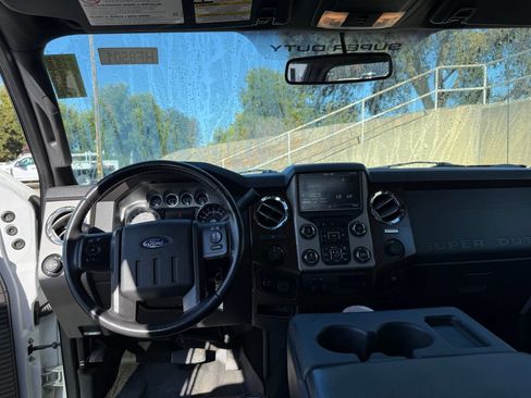 Used 2016 Ford F250 Lariat AWD/4WD image 9