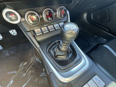 Used 2023 Toyota GR86 Premium image 21