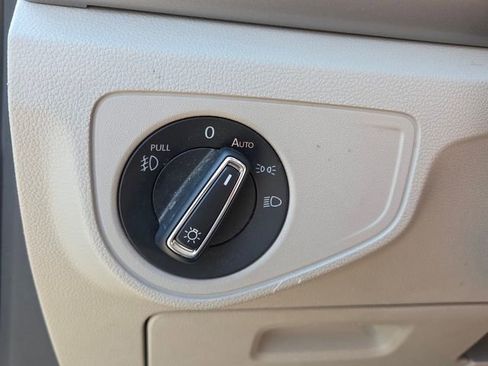 Used 2020 Volkswagen Atlas SEL image 30