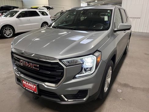 Used 2024 GMC Terrain SLE image 7