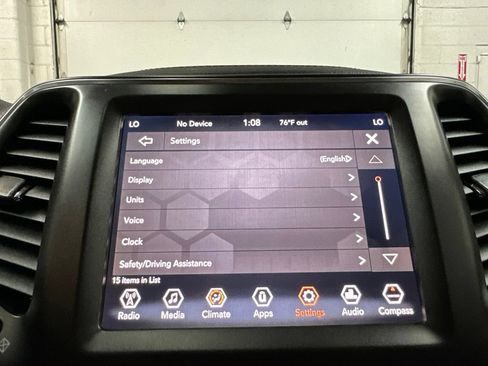 Used 2019 Jeep Cherokee Trailhawk AWD/4WD image 33