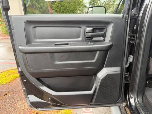 Used 2017 RAM 2500 Tradesman w/ Chrome Appearance Group AWD/4WD image 27